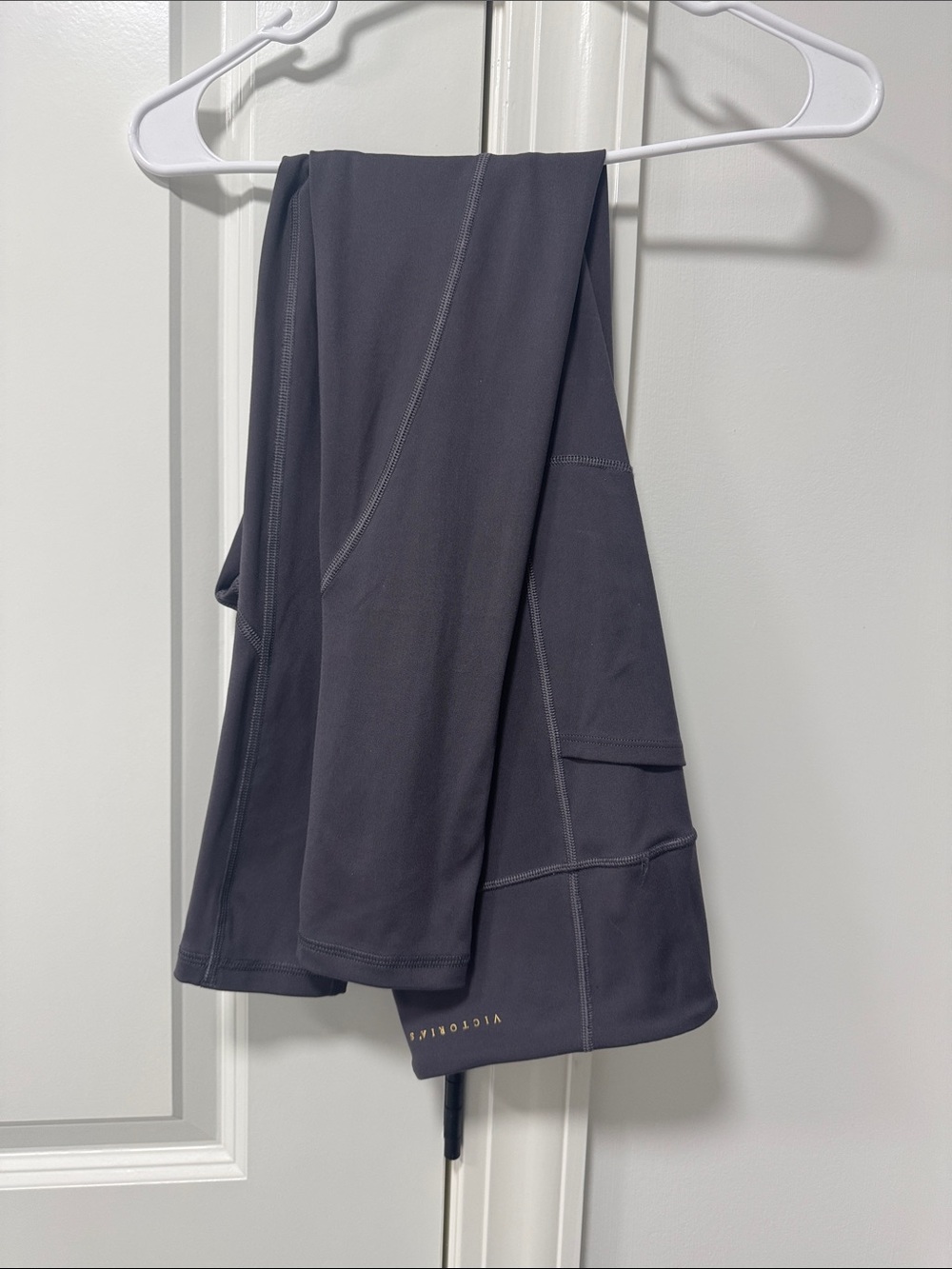 Victoria's Secret Gray Athletic leggings - Pocketed Performance